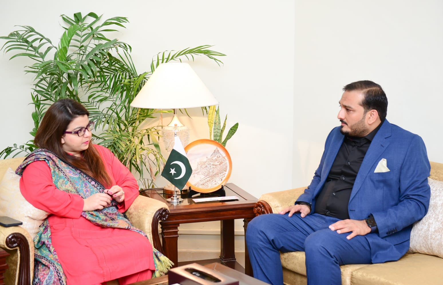 Special Assitant  to Prime Minister Shaza Fatima Khawaja met with Education Sector Lead Microsoft Mr Jibran Jamshed to discuss youth skills development in Pakistan. Possible collaboration with Prime Minister’s YouthProgram to enhance youth skills in the country and create more opportunities in this area were discussed.